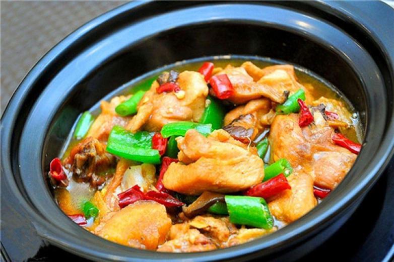 凌周轩阁黄焖鸡米饭